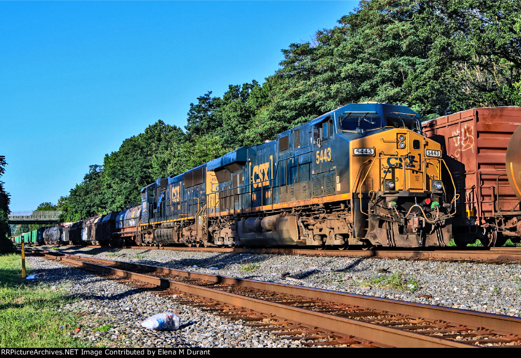 CSX 5433 on M-410